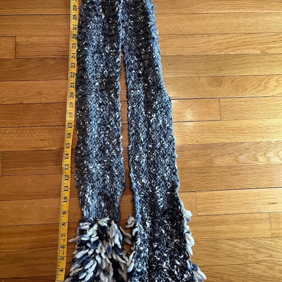 Hand Knit Soft Chunky Gray and Cream Women's Scarf with knit detail on end. - Picture 3 of 4